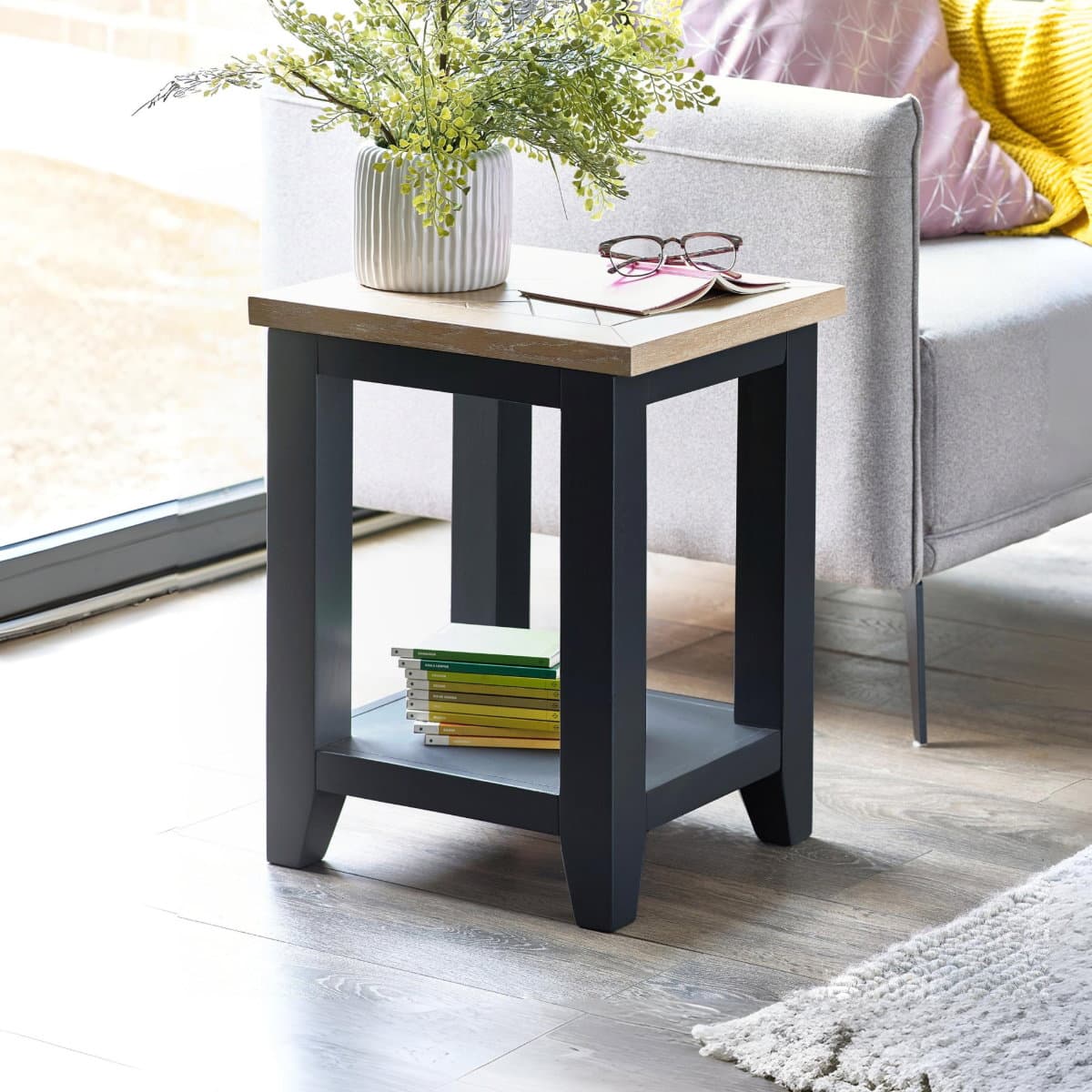 Bordeaux Lamp Table