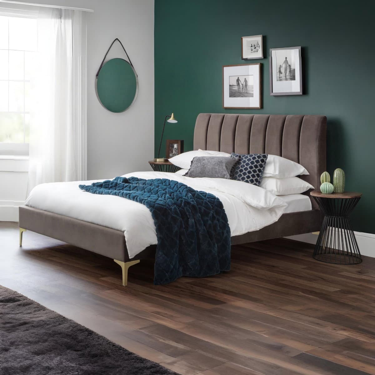 Deco Velvet Bed