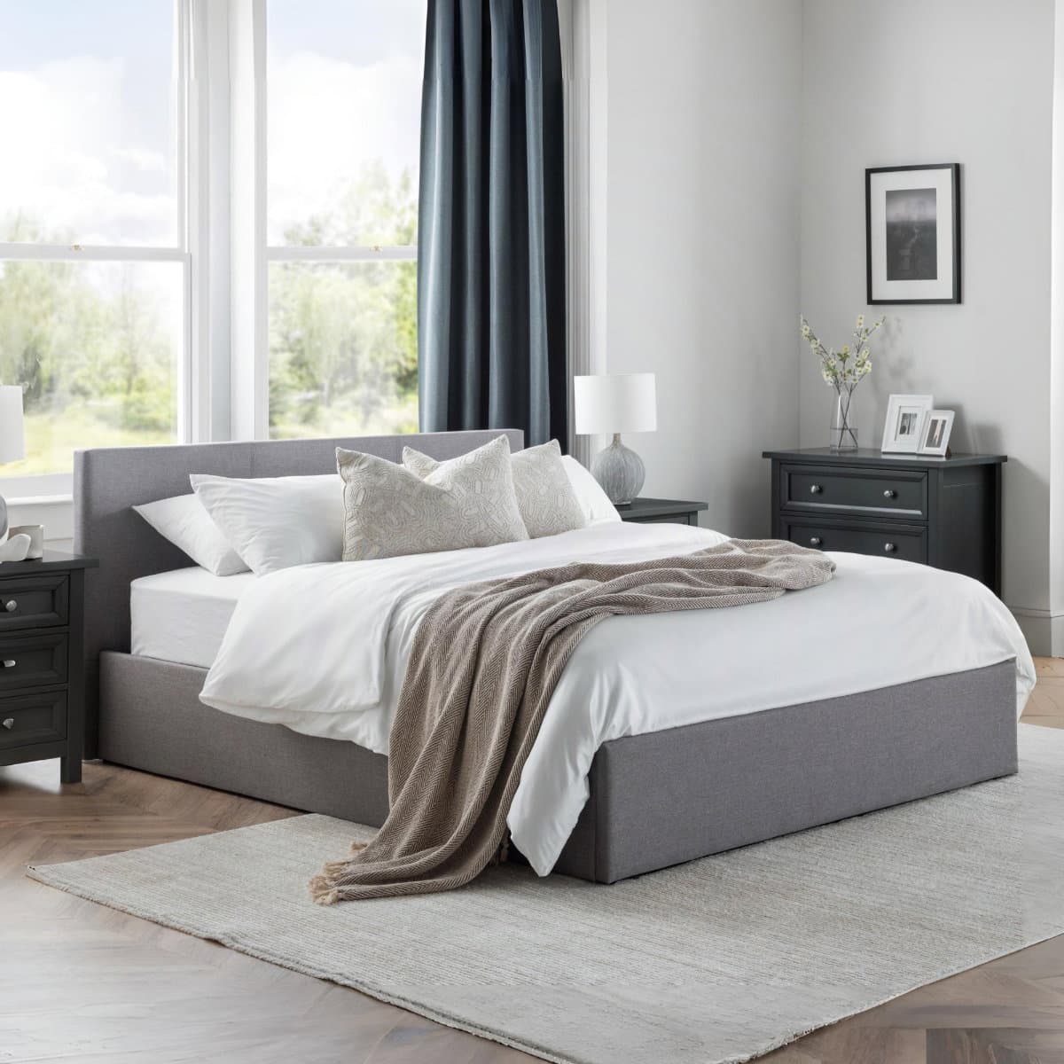 Rialto Lift-Up Storage Bed