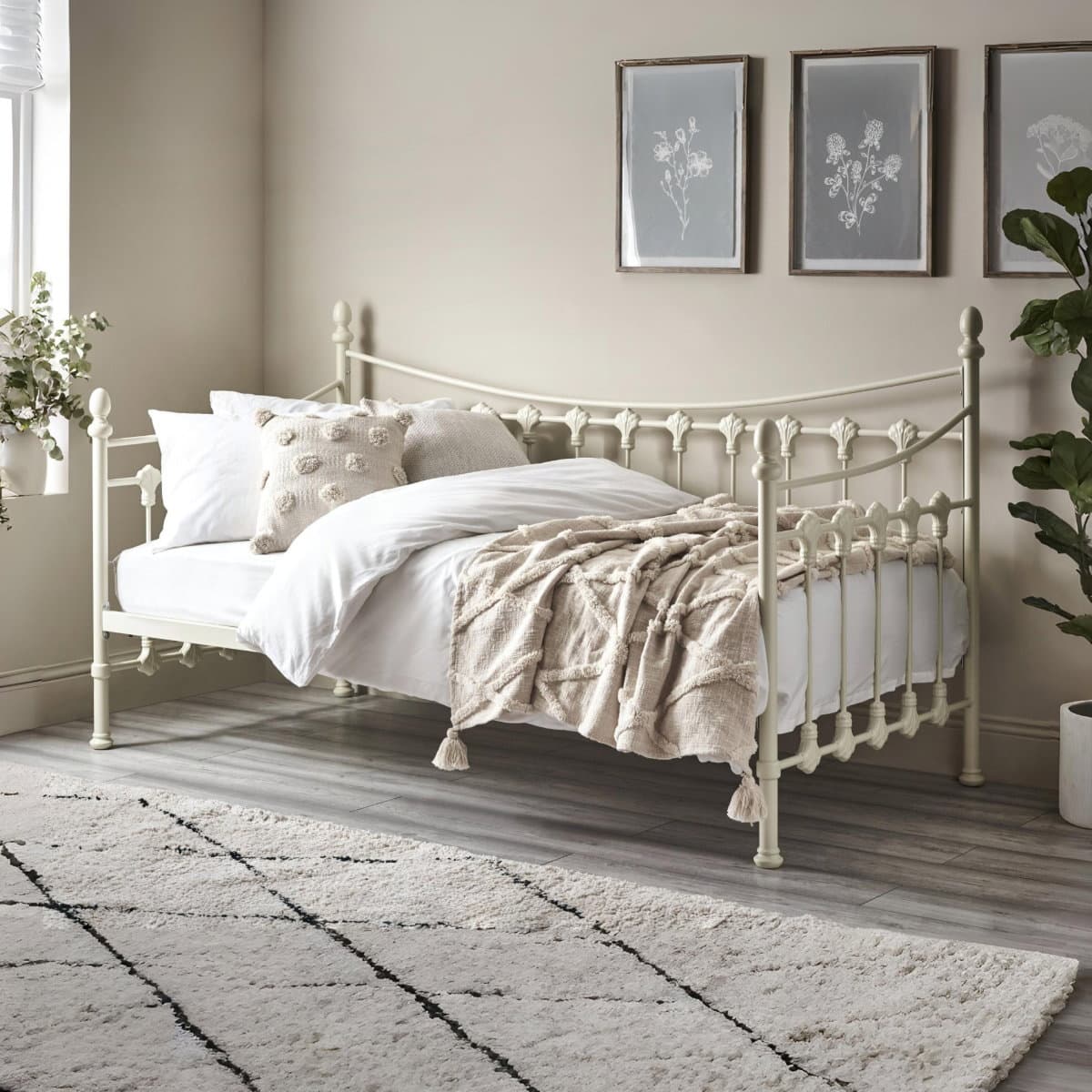 Versailles Daybed Only